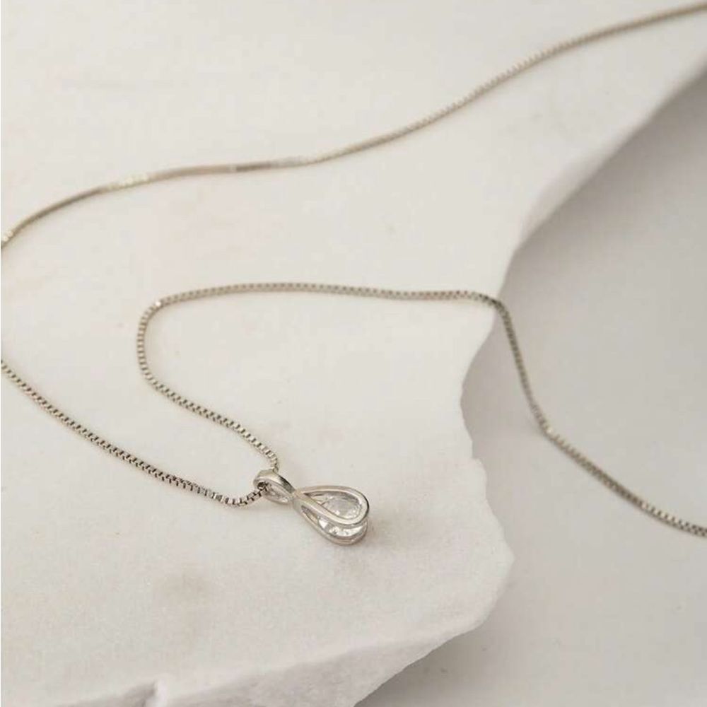 Teardrop Pendant Necklace M1566